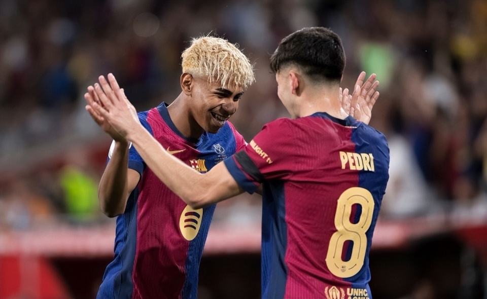 RMC：如果于帕决定不和拜仁续约，巴黎将开出合同报价