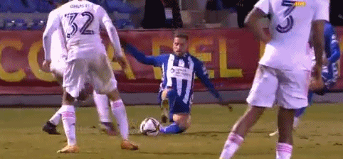 球星压哨三分把比赛送进加时