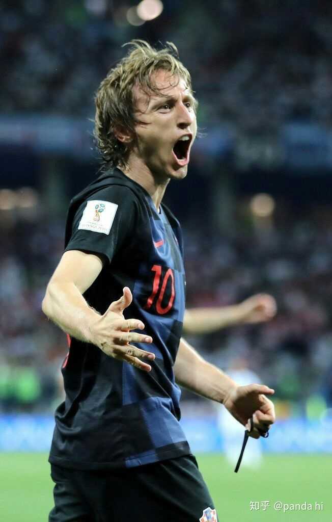 图片报：拜仁17岁小将吉布森因违反规定被送回母队翁特哈兴