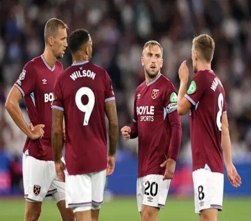 客场2-1力克中国香港，新加坡时隔41年重返亚洲杯正赛