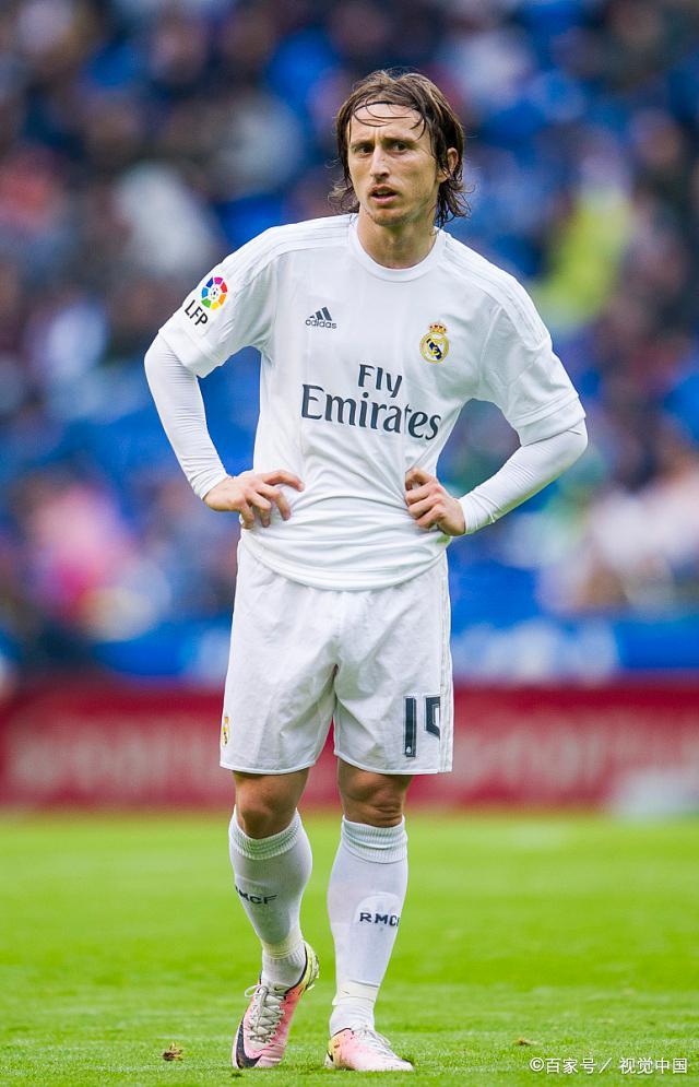 世体：沙特方面确认，明年夏天才会和莱万、吕迪格等谈转会